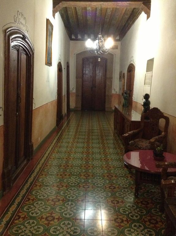 Hotel Los Escudos Pátzcuaro Exterior foto