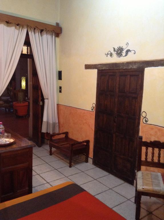 Hotel Los Escudos Pátzcuaro Exterior foto
