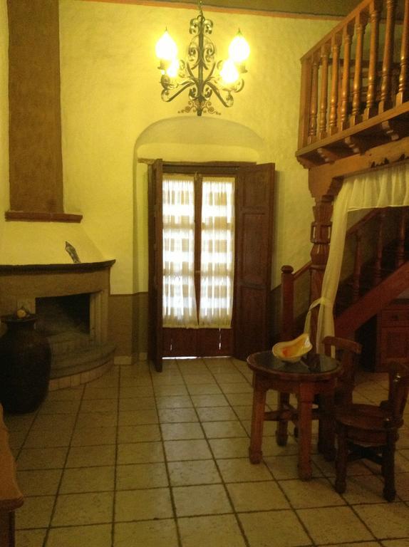 Hotel Los Escudos Pátzcuaro Exterior foto